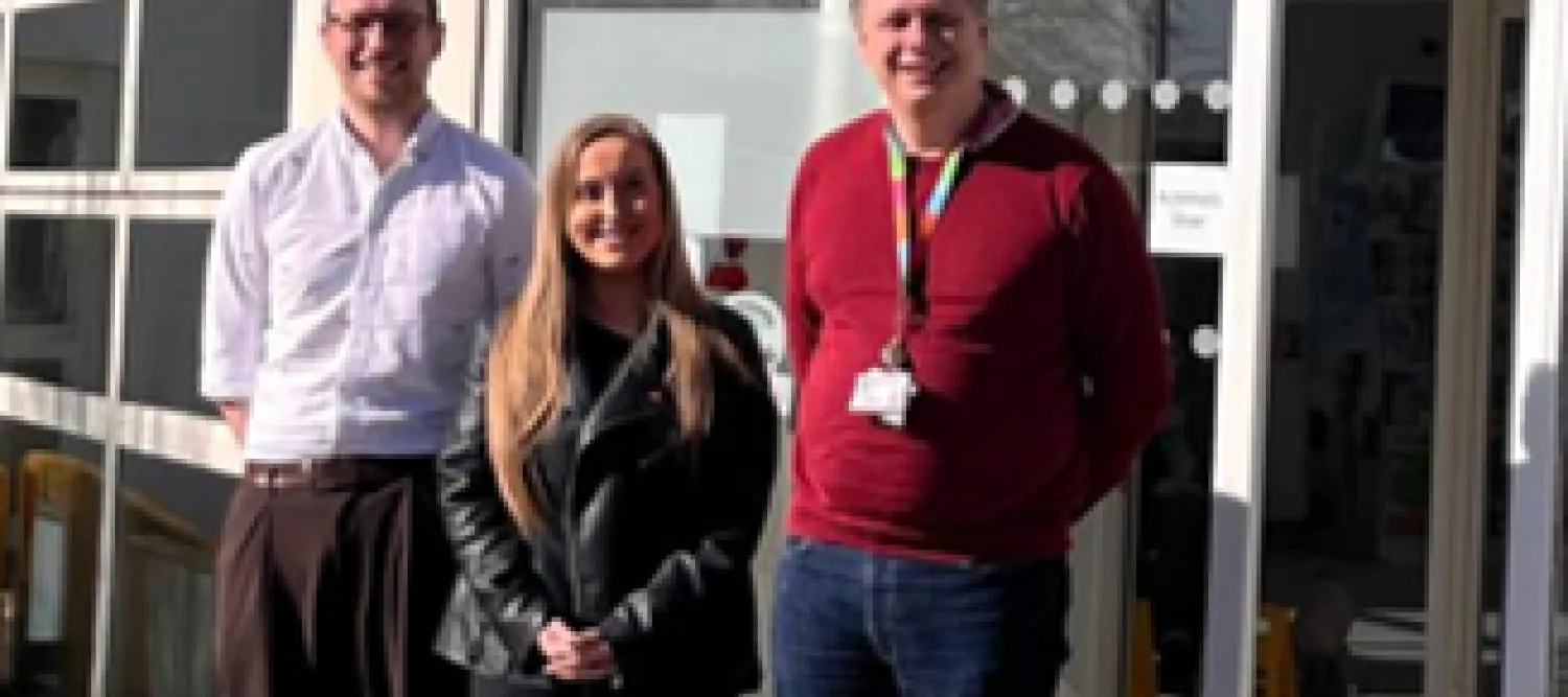 Rebecca Rees alongside UoE team