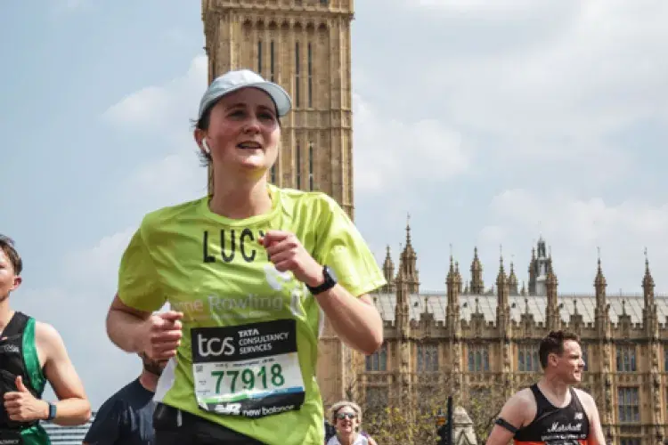 Lucy running in the London Marathon 2025